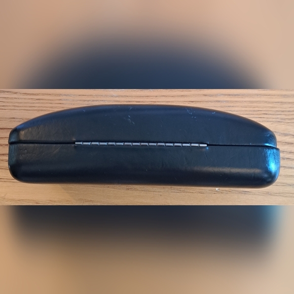 Diane Von Furstenburg DVF Black Hard Clam Shell Glasses Sunglasses Shades Case - Picture 3 of 8